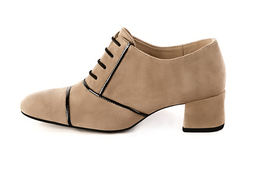 French elegance and refinement for these tan beige and gloss black essential lace-up shoes, 
                available in many subtle leather and colour combinations. This pretty flat lace-up model will enhance your most basic outfits.
To be personalised or not with your own colours and materials.  
                Matching clutches for parties, ceremonies and weddings.   
                You can customize these lace-up shoes to perfectly match your tastes or needs, and have a unique model.  
                Choice of leathers, colours, knots and heels. 
                Wide range of materials and shades carefully chosen.  
                Rich collection of flat, low, mid and high heels.  
                Small and large shoe sizes - Florence KOOIJMAN